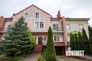 Таунхаус 460м², 3-этажный, участок 5 сот.  