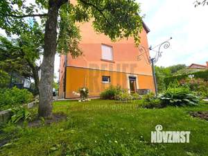 Дом 500м&sup2;, 3-этажный, участок 14 сот.  