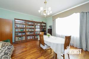 Дом 557м&sup2;, 4-этажный, участок 8 сот.  