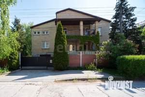 Дом 347м², 2-этажный, участок 10 сот.  