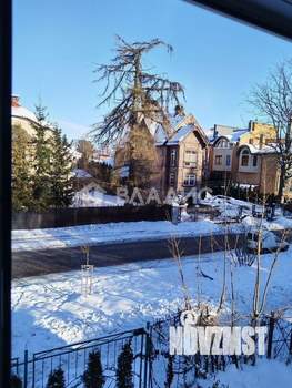 Дом 394м&sup2;, 2-этажный, участок 8 сот.  