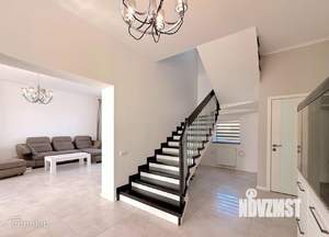 Дом 333м², 2-этажный, участок 6 сот.  