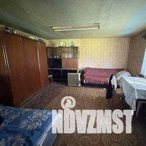 Дом 40м², 2-этажный, участок 6 сот.  