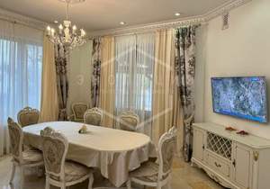 Дом 507м&sup2;, 4-этажный, участок 7 сот.  