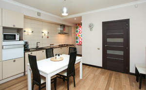 Дом 165м&sup2;, 3-этажный, участок 1 сот.  