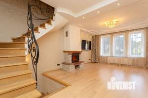 Таунхаус 137м², 3-этажный, участок 2 сот.  