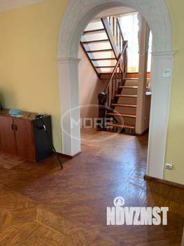 Дом 172м², 3-этажный, участок 6 сот.  