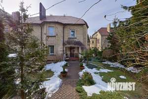 Дом 461м&sup2;, 3-этажный, участок 6 сот.  