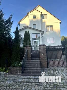 Дом 320м², 3-этажный, участок 12 сот.  