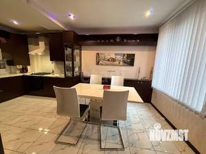 Дом 199м&sup2;, 2-этажный, участок 2 сот.  