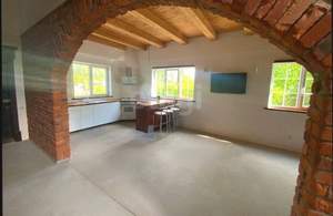 Дом 162м&sup2;, 2-этажный, участок 757 сот.  