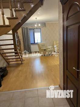 Дом 214м&sup2;, 2-этажный, участок 4 сот.  