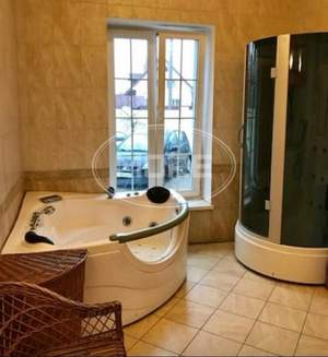 Дом 210м², 2-этажный, участок 1550 сот.  
