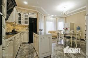 Дом 326м&sup2;, 4-этажный, участок 5 сот.  