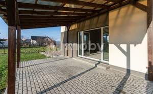 Дом 200м&sup2;, 3-этажный, участок 0 сот.  