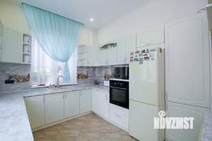Дом 240м², 3-этажный, участок 5 сот.  