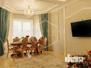 Дом 204м&sup2;, 2-этажный, участок 6 сот.  