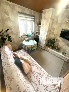 Дом 60м&sup2;, 2-этажный, участок 6 сот.  