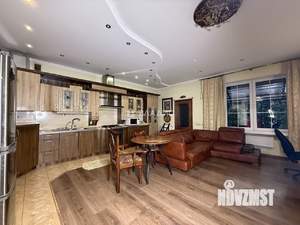 Таунхаус 200м², 3-этажный, участок 2 сот.  