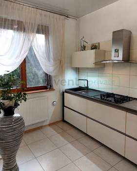 Дом 160м&sup2;, 3-этажный, участок 2 сот.  