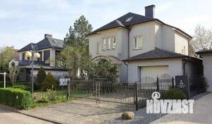 Дом 250м², 3-этажный, участок 6 сот.  