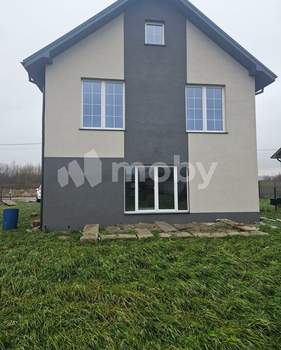 Дом 200м&sup2;, 3-этажный, участок 0 сот.  