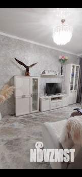 Дом 145м&sup2;, 2-этажный, участок 6 сот.  