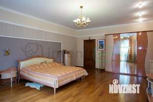 Таунхаус 460м², 3-этажный, участок 5 сот.  