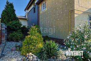 Дом 214м&sup2;, 3-этажный, участок 11 сот.  