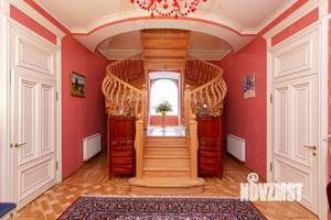 Дом 284м², 2-этажный, участок 6 сот.  