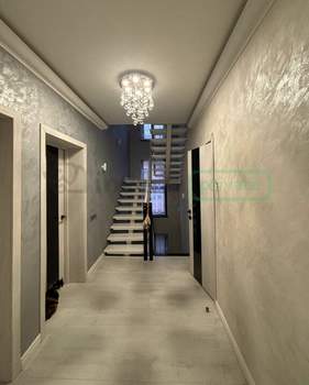 Дом 225м&sup2;, 3-этажный, участок 4 сот.  