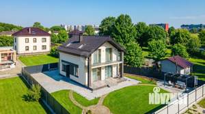 Дом 170м&sup2;, 2-этажный, участок 6 сот.  