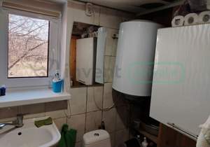 Дом 80м&sup2;, 2-этажный, участок 1 сот.  