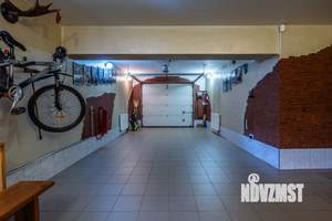 Дом 307м&sup2;, 3-этажный, участок 6 сот.  