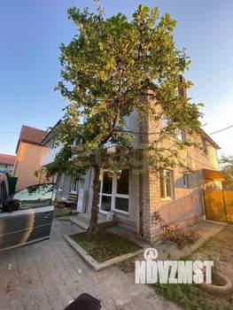 Дом 250м², 3-этажный, участок 5 сот.  