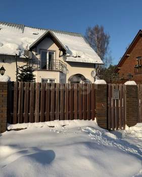 Дом 140м&sup2;, 2-этажный, участок 4 сот.  