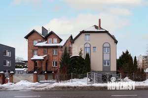 Дом 290м&sup2;, 4-этажный, участок 8 сот.  