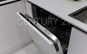 Дом 255м&sup2;, 3-этажный, участок 5 сот.  