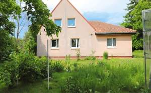 Дом 100м&sup2;, 2-этажный, участок 6 сот.  