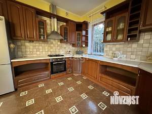 Дом 200м², 2-этажный, участок 6 сот.  