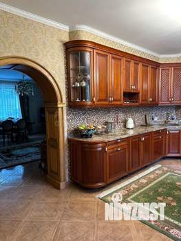 Дом 335м&sup2;, 3-этажный, участок 6 сот.  