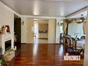 Дом 227м&sup2;, 2-этажный, участок 7 сот.  