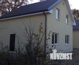 Дом 100м&sup2;, 2-этажный, участок 4 сот.  