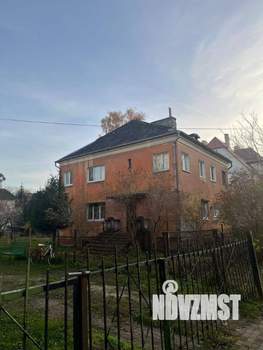 Дом 258м&sup2;, 3-этажный, участок 11 сот.  