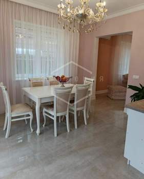 Дом 250м², 2-этажный, участок 6 сот.  