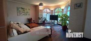 Дом 351м&sup2;, 3-этажный, участок 9 сот.  