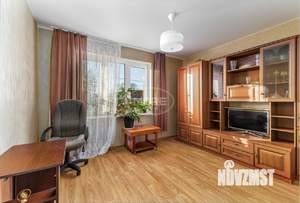 Дом 206м&sup2;, 2-этажный, участок 6 сот.  