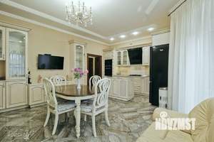 Дом 326м&sup2;, 4-этажный, участок 5 сот.  