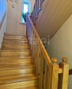 Дом 461м&sup2;, 3-этажный, участок 6 сот.  