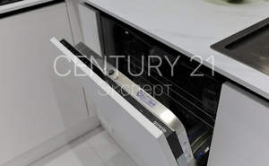 Дом 255м&sup2;, 3-этажный, участок 5 сот.  